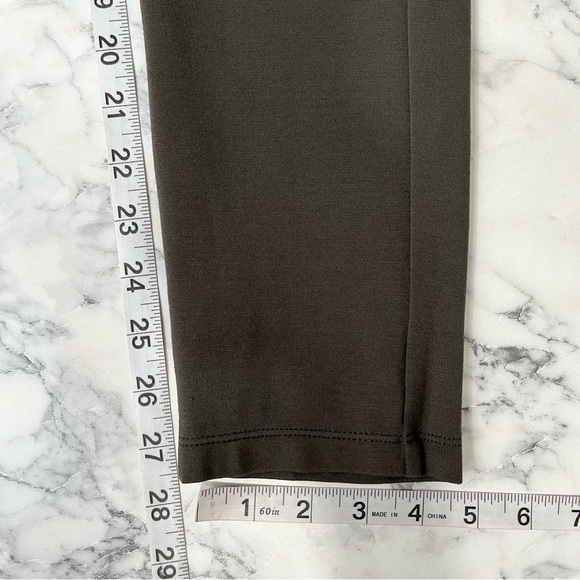 Stitchfix Liverpool olive green button front ponte knit skinny pants size 6 - Picture 4 of 7
